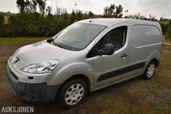 2009 Peugeot Partner 1.6 Diesel 90HK 124278km Hengerfeste, EU ok til 06.2027