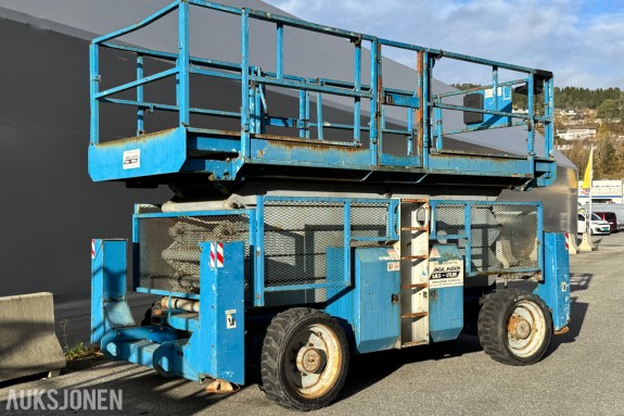 2005 Genie 5390 sakselift - 4x4 - Firehjulsstyring - Maks arbeidshøyde ca 18,2 m - Sertifisert
