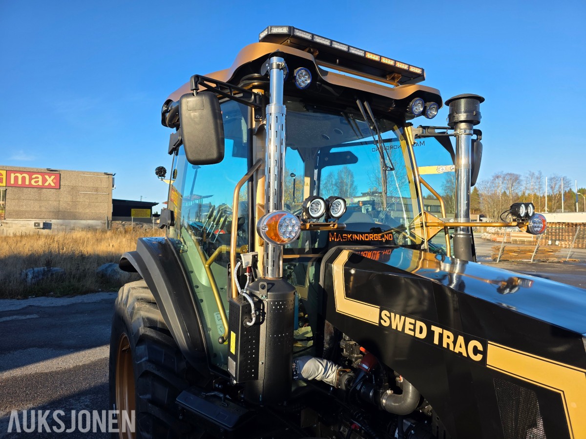 2025 Swedtrac 800 traktor Demo/utstillings modell