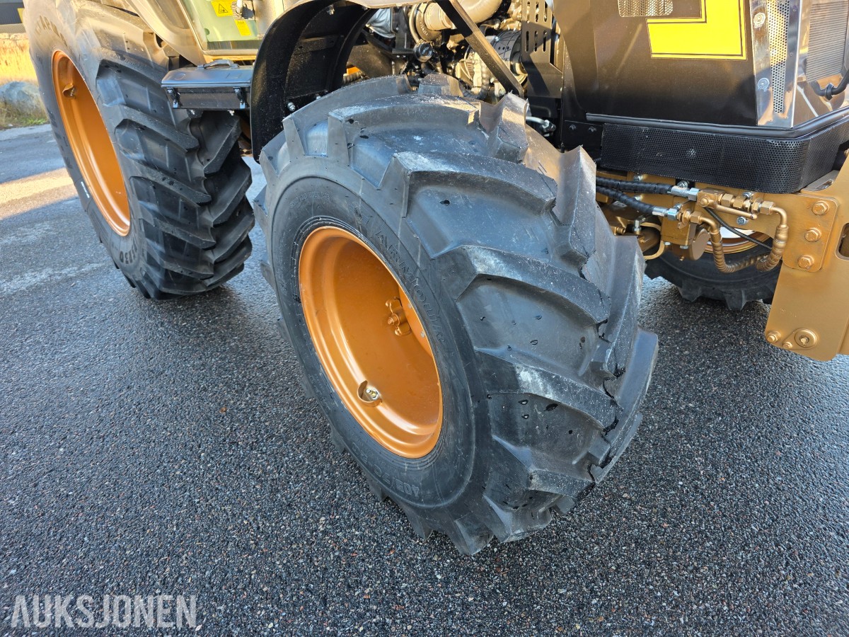 2025 Swedtrac 800 traktor Demo/utstillings modell