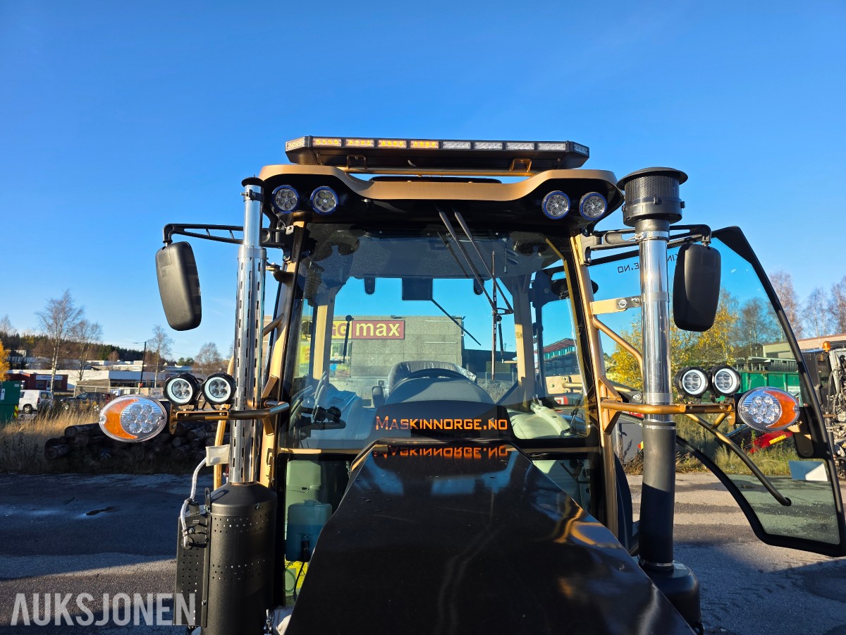 2025 Swedtrac 800 traktor Demo/utstillings modell