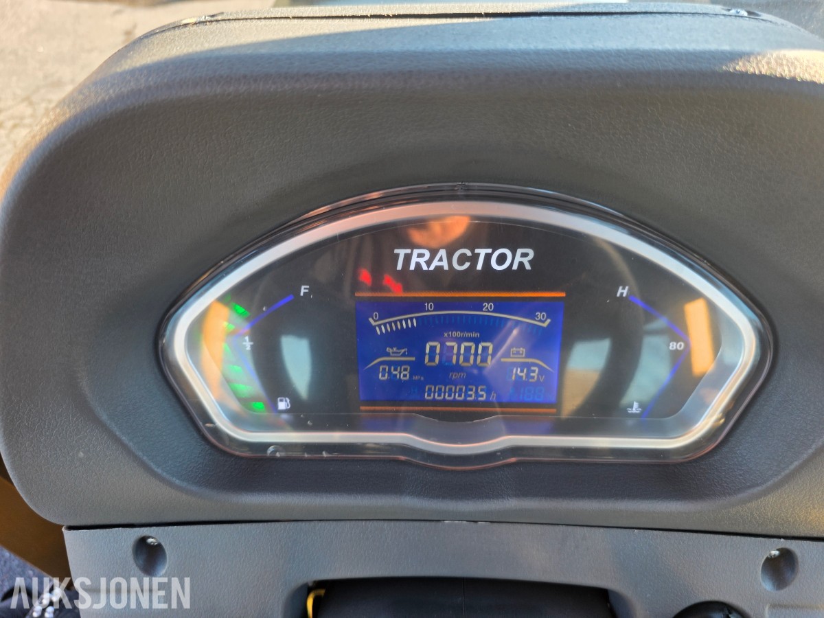 2025 Swedtrac 800 traktor Demo/utstillings modell