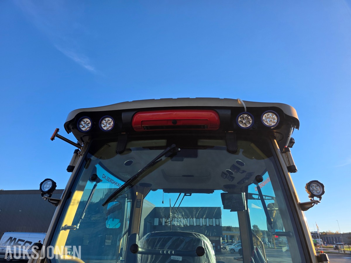 2025 Swedtrac 800 traktor Demo/utstillings modell