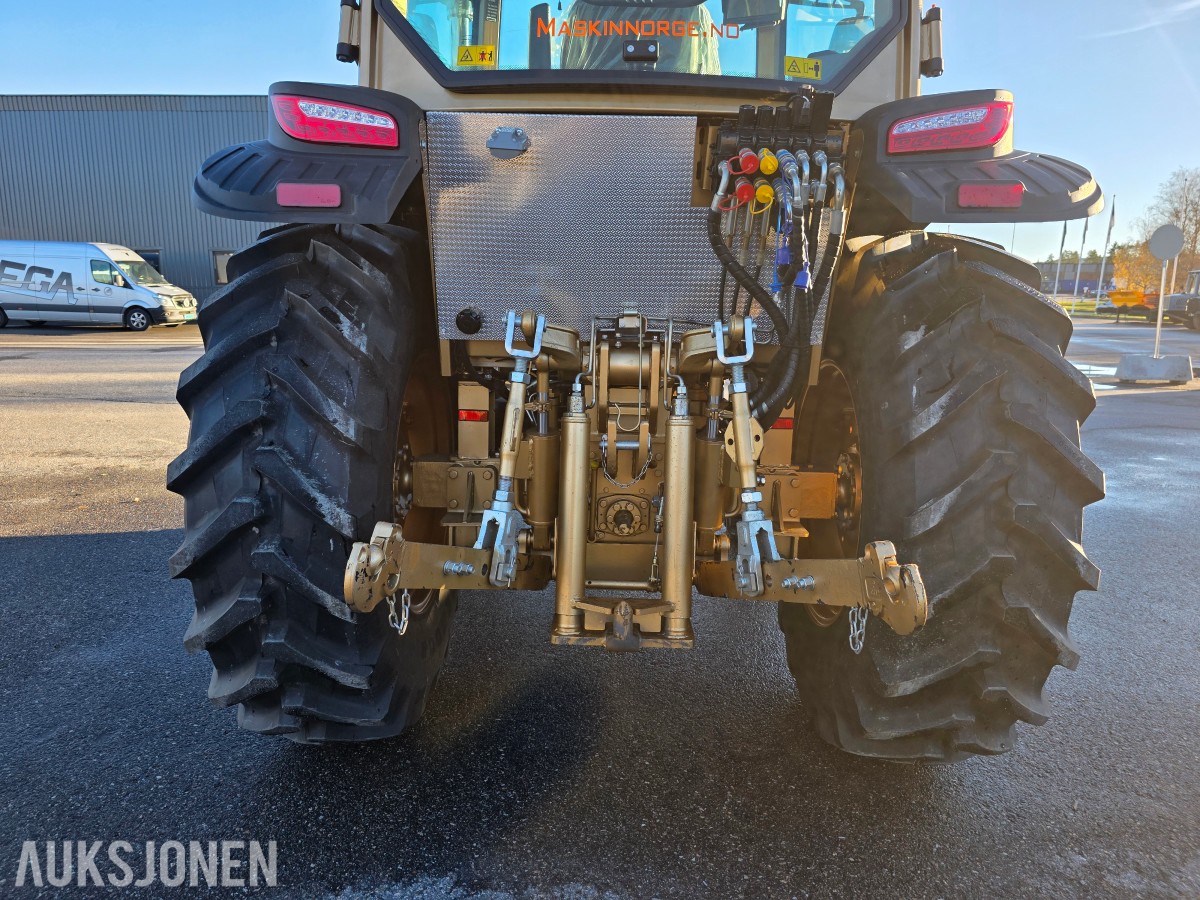 2025 Swedtrac 800 traktor Demo/utstillings modell