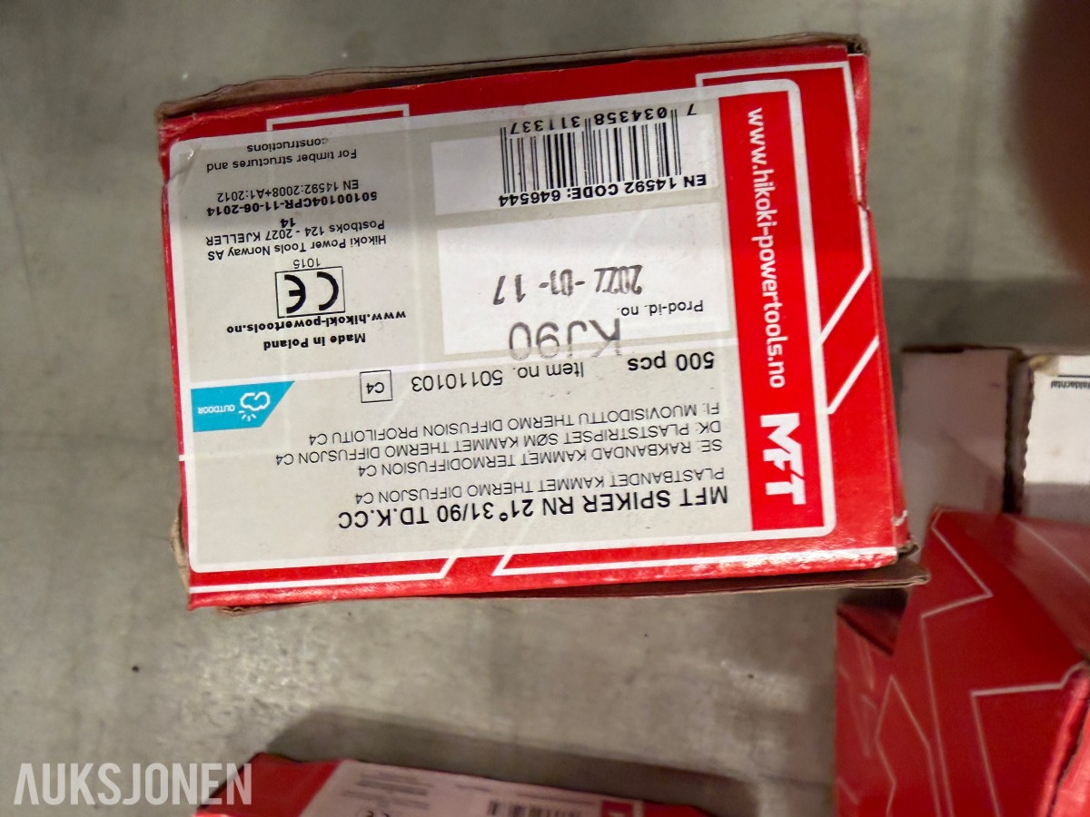 Diverse byggnings utstyr 220 v varmematte spiker mm
