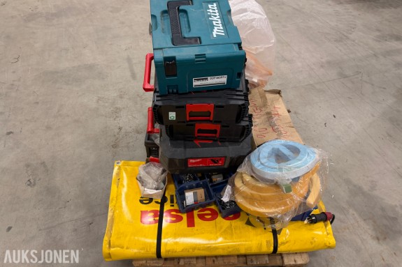 Diverse byggnings utstyr 220 v varmematte spiker mm