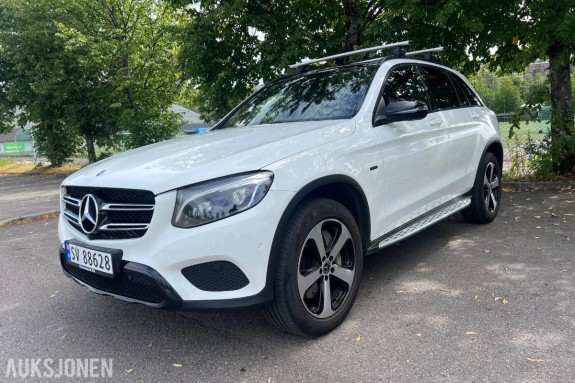 2018 Mercedes-Benz  GLC 350E 2.0 211hk  4MATIC AMG-INTERIØR BURMESTER PANORAMATAK 360 KAMERA HENGERFESTE SERVICER FULGT   121000km EU OK 03.2028