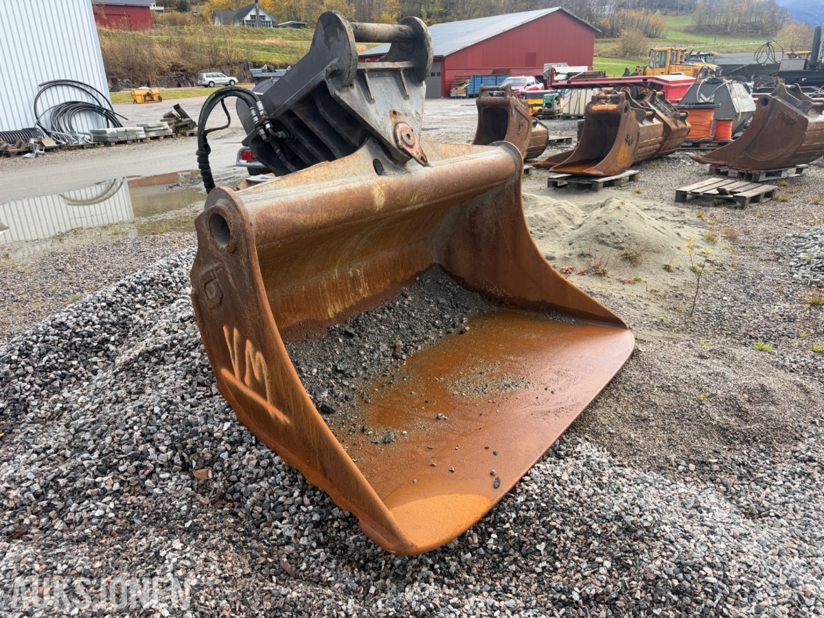 Gjerstad hydraulisk planlerigsskuff - S70 Feste