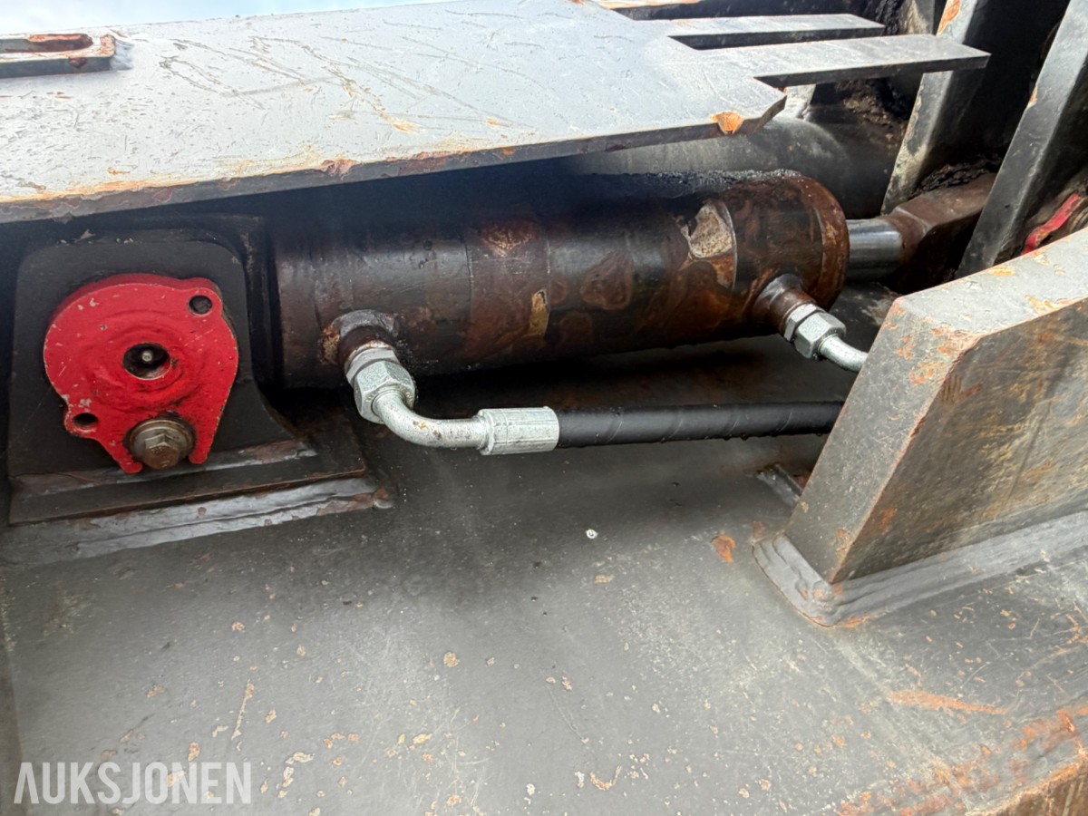 Gjerstad hydraulisk planlerigsskuff - S70 Feste