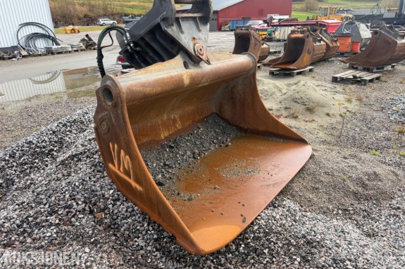 Gjerstad hydraulisk planlerigsskuff - S70 Feste