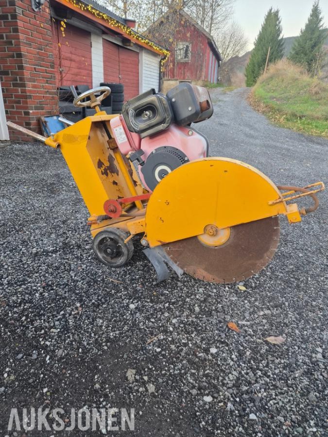 Asfalt/ betongsag med dieselmotor - Ingen minstepris