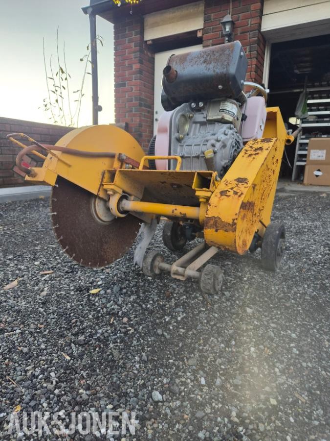 Asfalt/ betongsag med dieselmotor - Ingen minstepris
