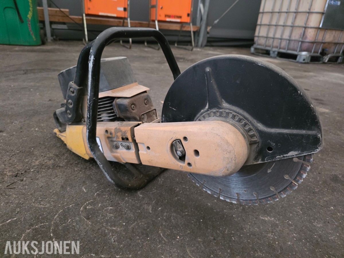 Kango håndholdt betong/asfaltsag
