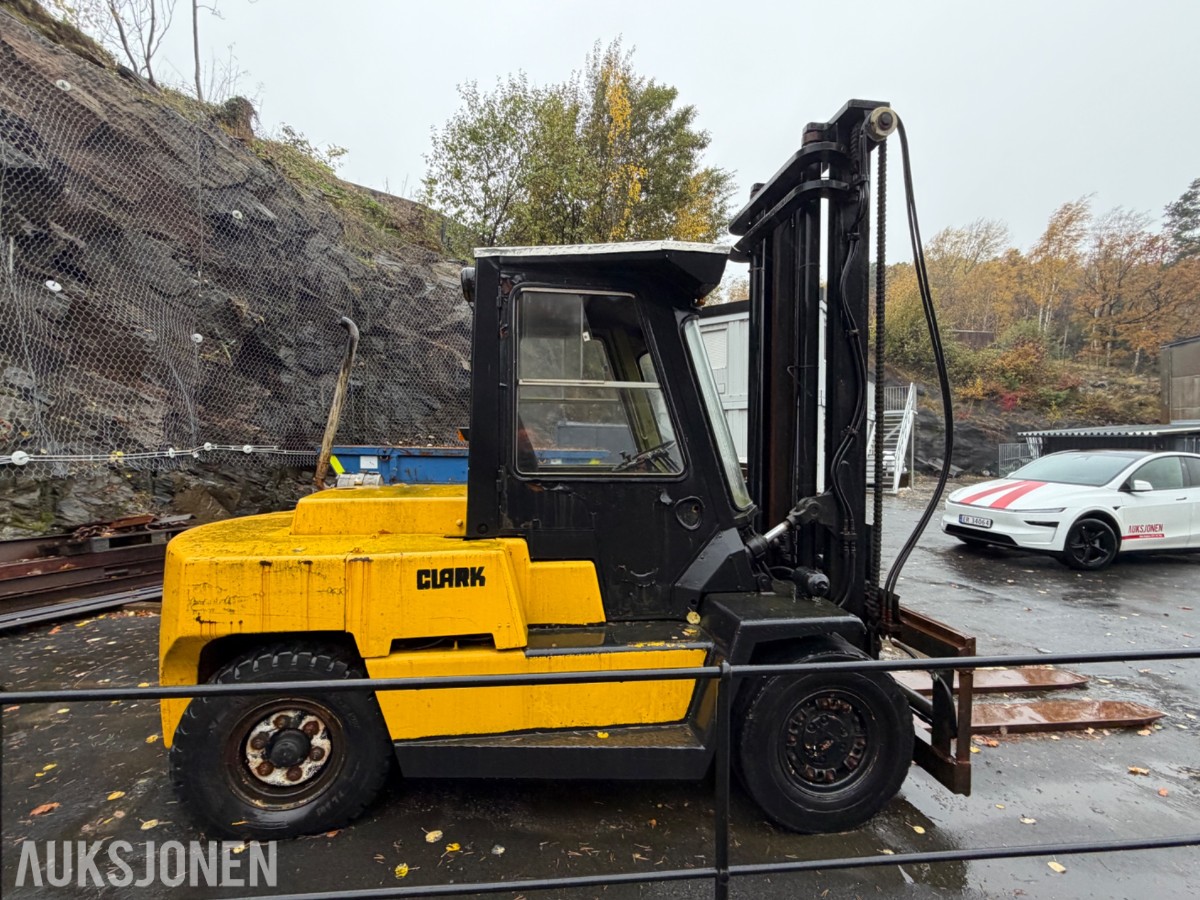 1982 Clark C500-Y35D Gaffeltruck, hydr gaffelspredning, tilt