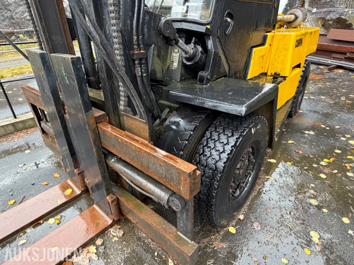1982 Clark C500-Y35D Gaffeltruck, hydr gaffelspredning, tilt