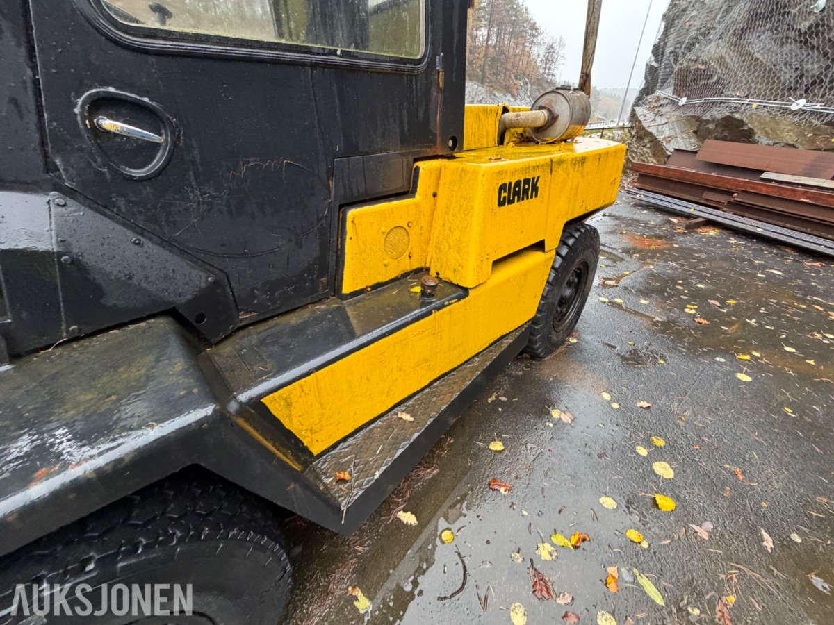 1982 Clark C500-Y35D Gaffeltruck, hydr gaffelspredning, tilt