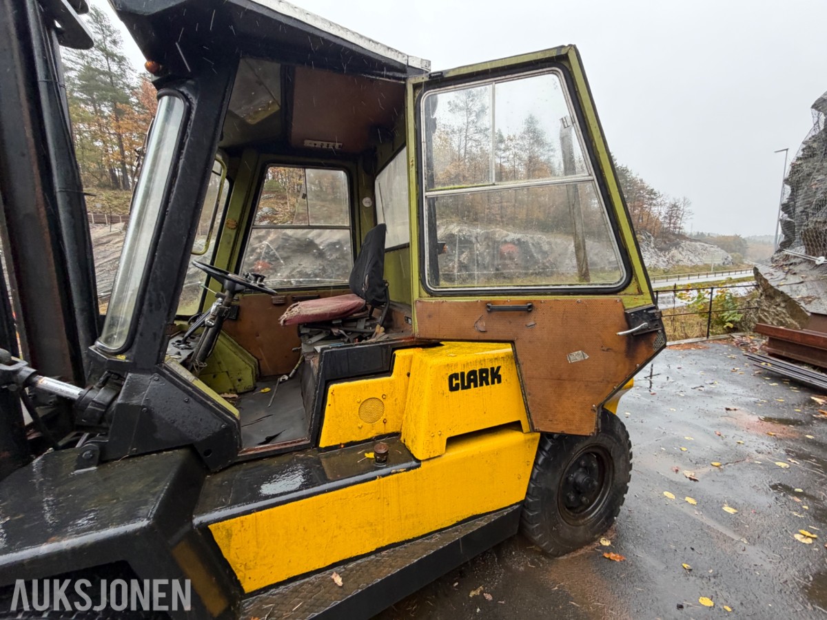 1982 Clark C500-Y35D Gaffeltruck, hydr gaffelspredning, tilt
