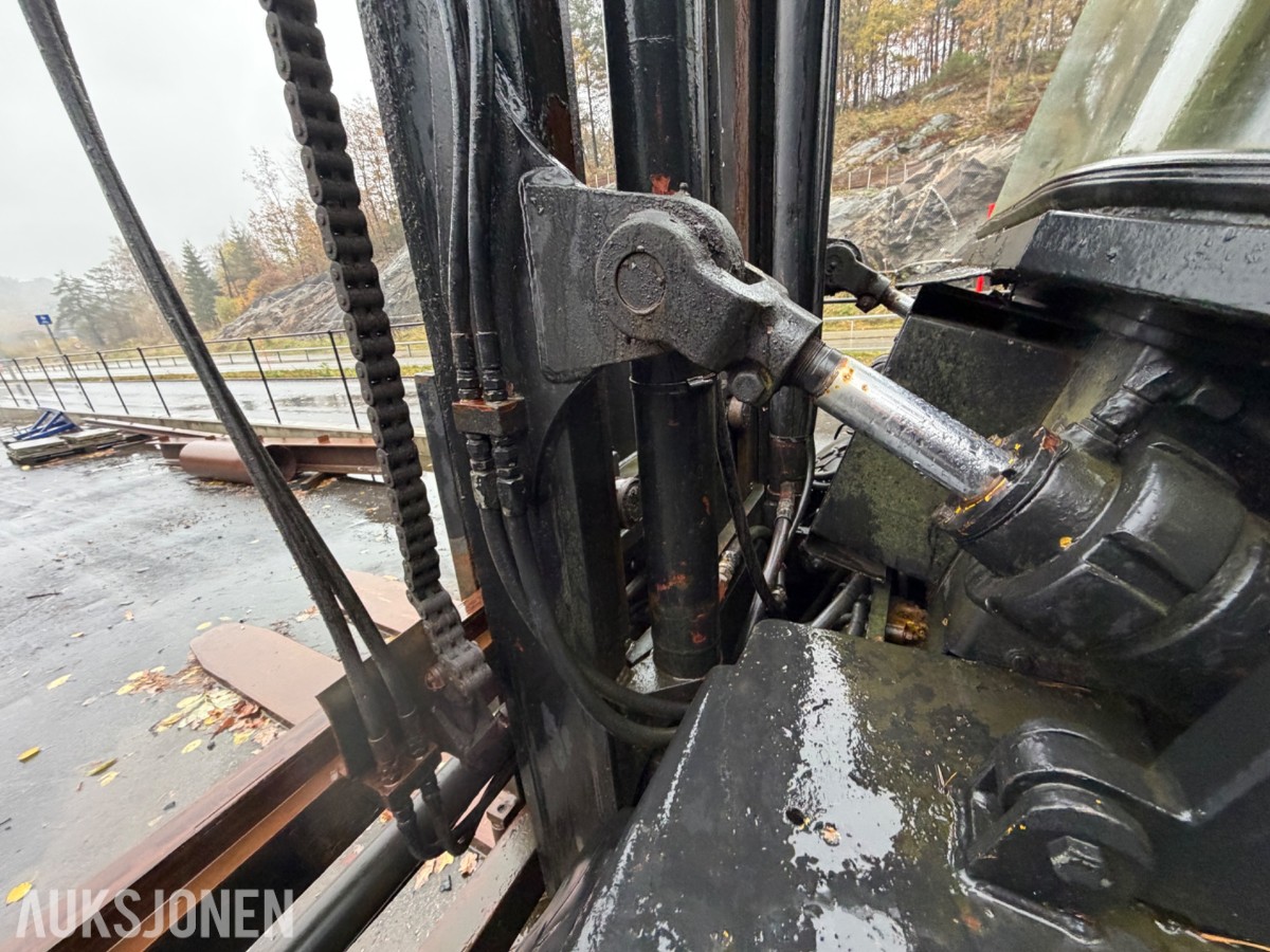 1982 Clark C500-Y35D Gaffeltruck, hydr gaffelspredning, tilt