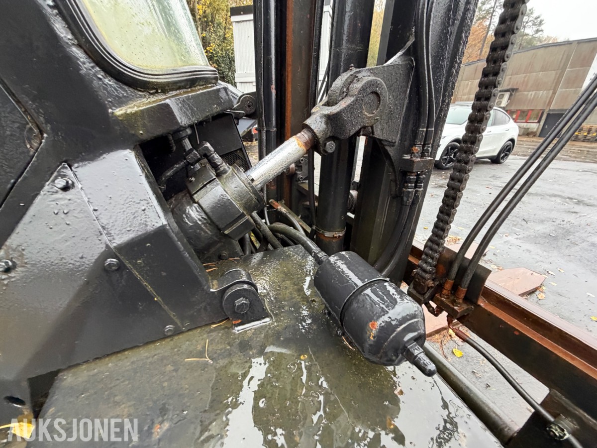 1982 Clark C500-Y35D Gaffeltruck, hydr gaffelspredning, tilt