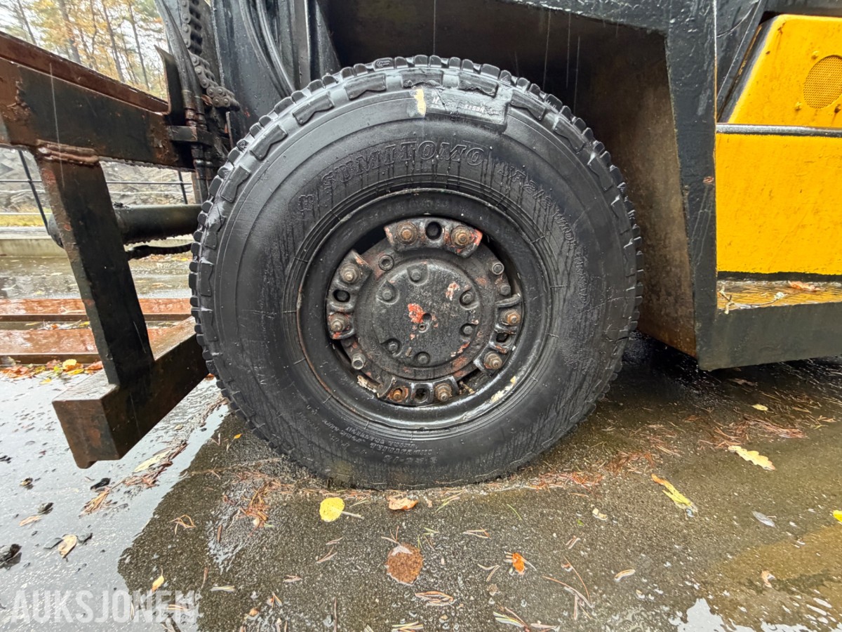 1982 Clark C500-Y35D Gaffeltruck, hydr gaffelspredning, tilt
