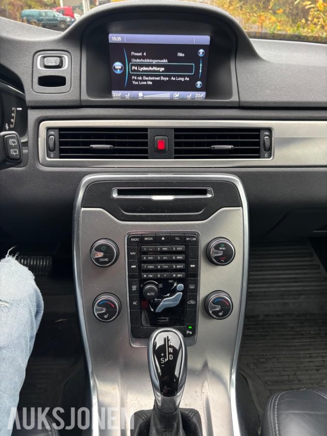 2014 VOLVO V70 1.6 BENSIN 179HK AUTOMAT CRUISEKONTROLL HENGERFESTE