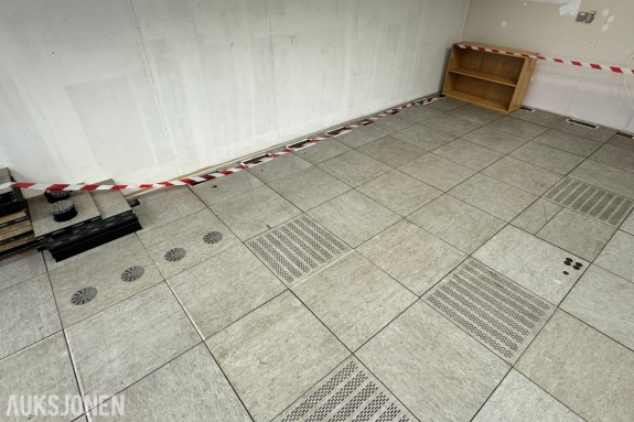Dobbeltgulv "datagulv" ca 80 kvm. 