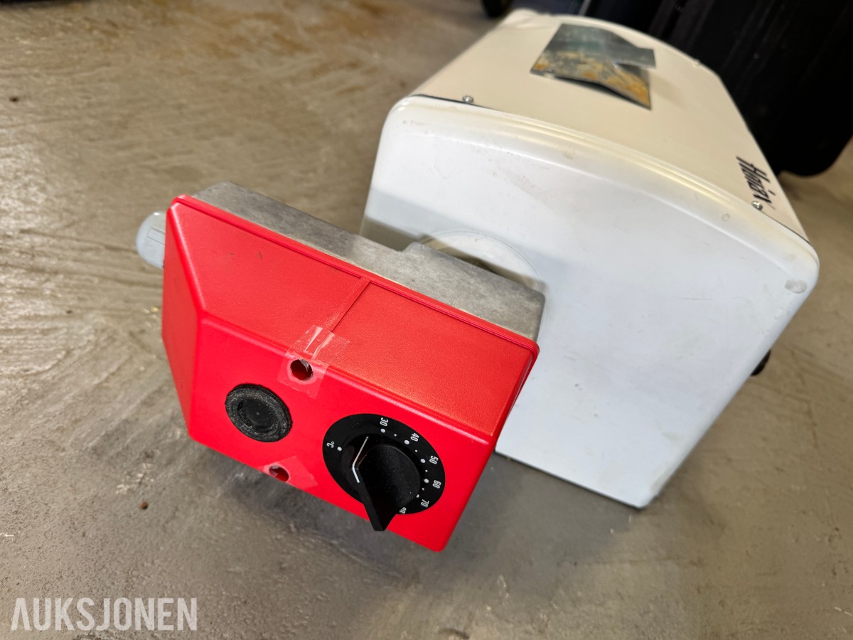 Høiax vannvarmer med 2x4,5 kW kolber 230/400 Volt. 