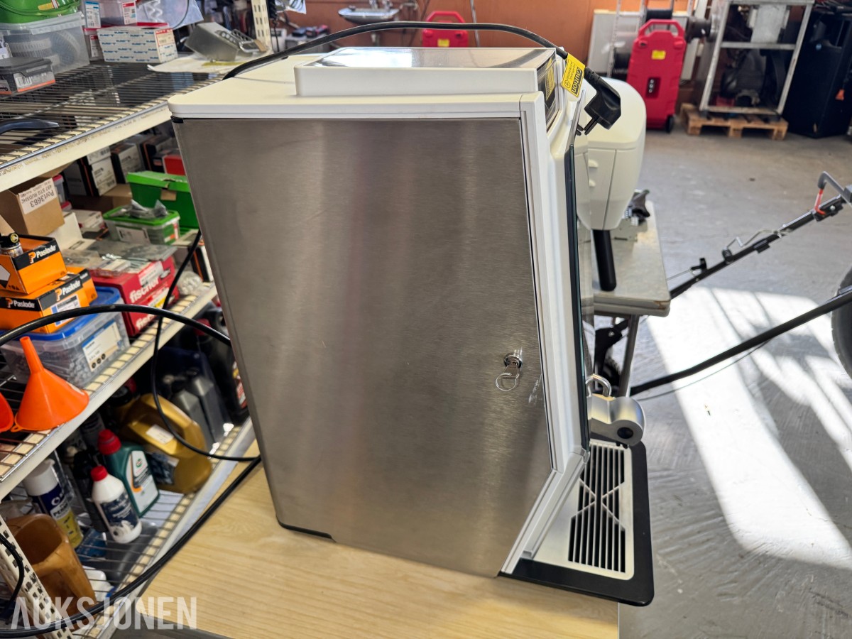 Bravilor Bonamat kaffemaskin med vanntilkobling