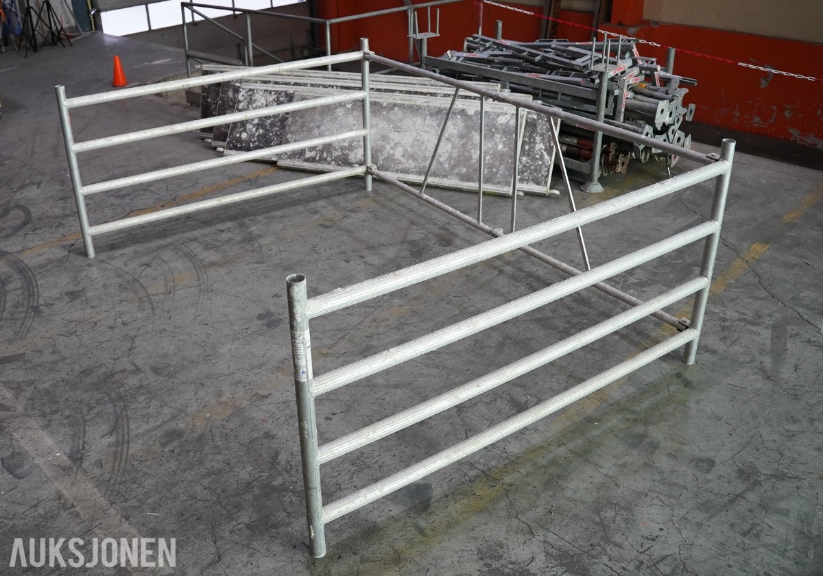 Jumbo aluminiumsstillas og Combisafe kantsikringskomponenter