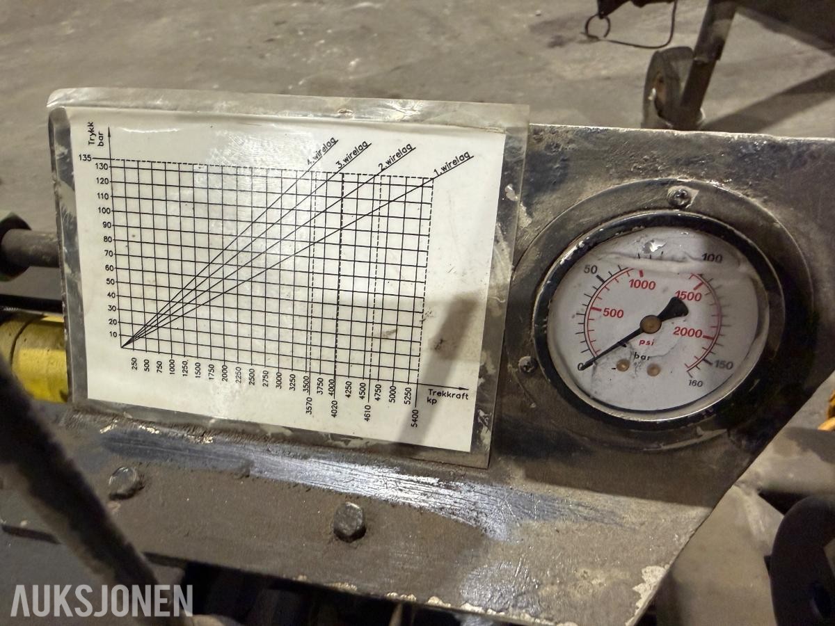 1997 3 x vinsjer med egen hydraulikkpumpe/motor