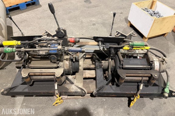 1997 3 x vinsjer med egen hydraulikkpumpe/motor