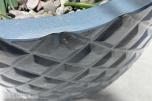 2 store kunstige palmeplanter i dekorative krukker