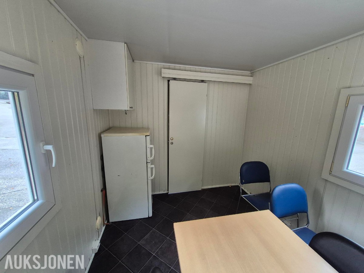2012 Letthus mannskapsbrakke med WC