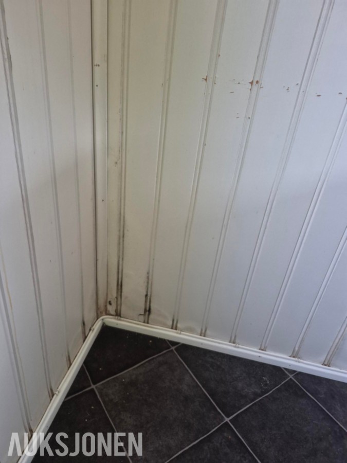 2012 Letthus mannskapsbrakke med WC