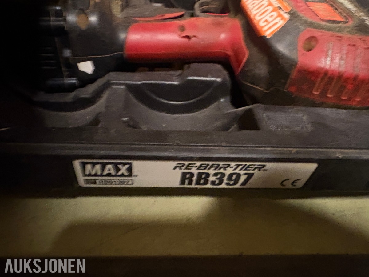 7 stk. MAX jernbindingspistoler med 12 pakker bindetråd