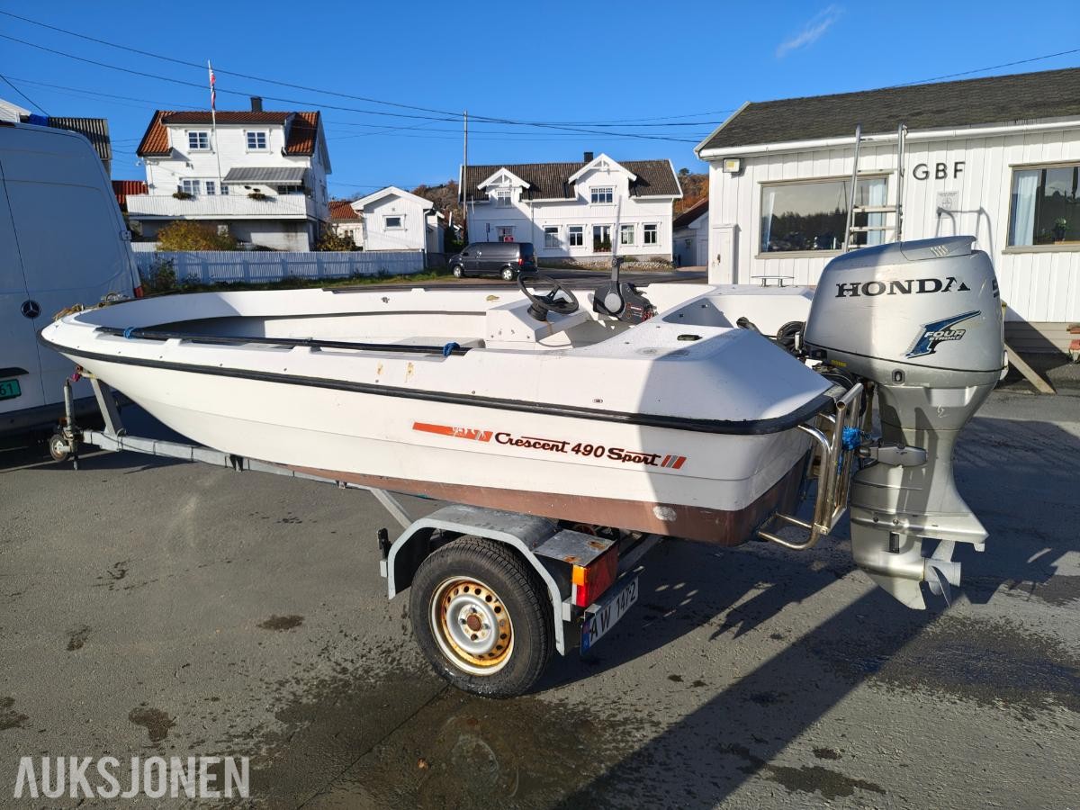 2000 Crescent 490 Sport – Honda 50 hk – Tiki henger