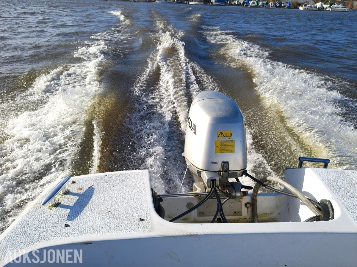 2000 Crescent 490 Sport – Honda 50 hk – Tiki henger