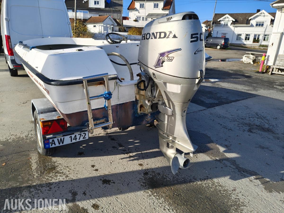 2000 Crescent 490 Sport – Honda 50 hk – Tiki henger