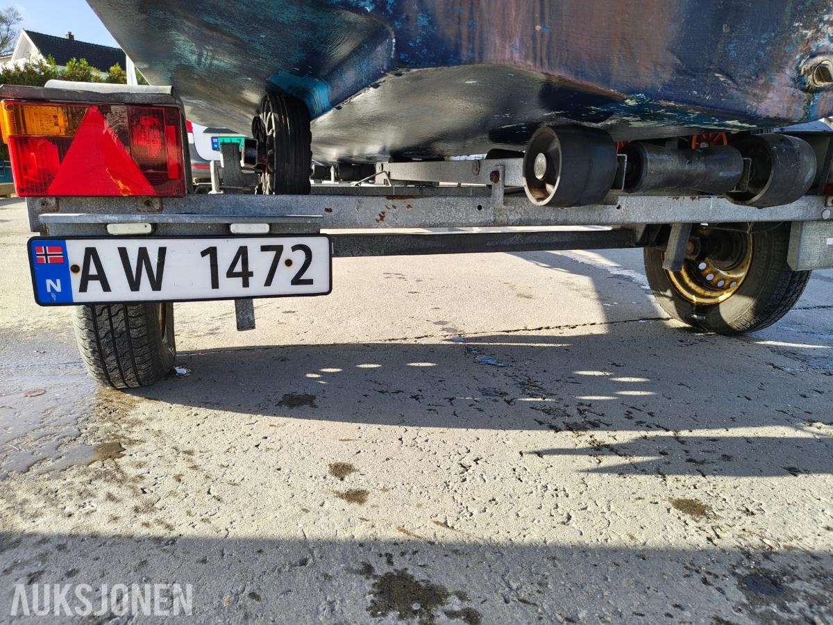2000 Crescent 490 Sport – Honda 50 hk – Tiki henger