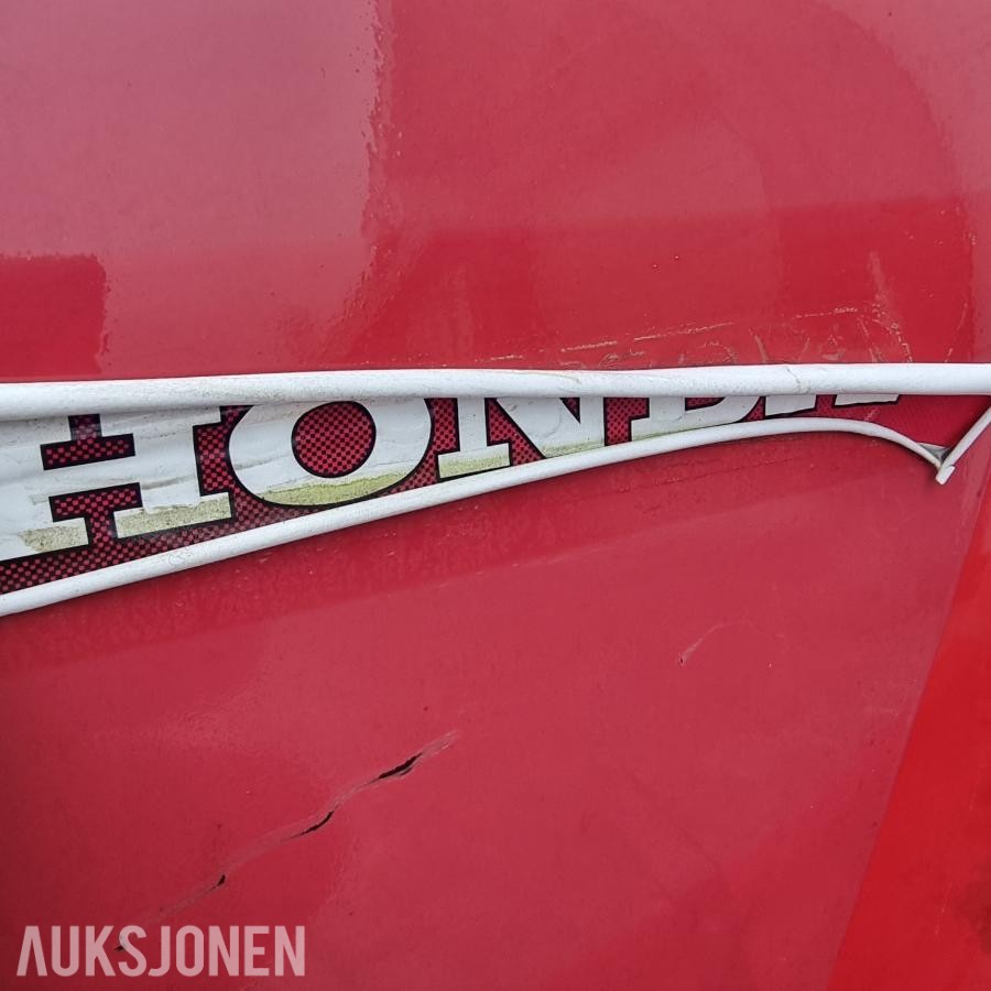 2013 HONDA Sitteklipper