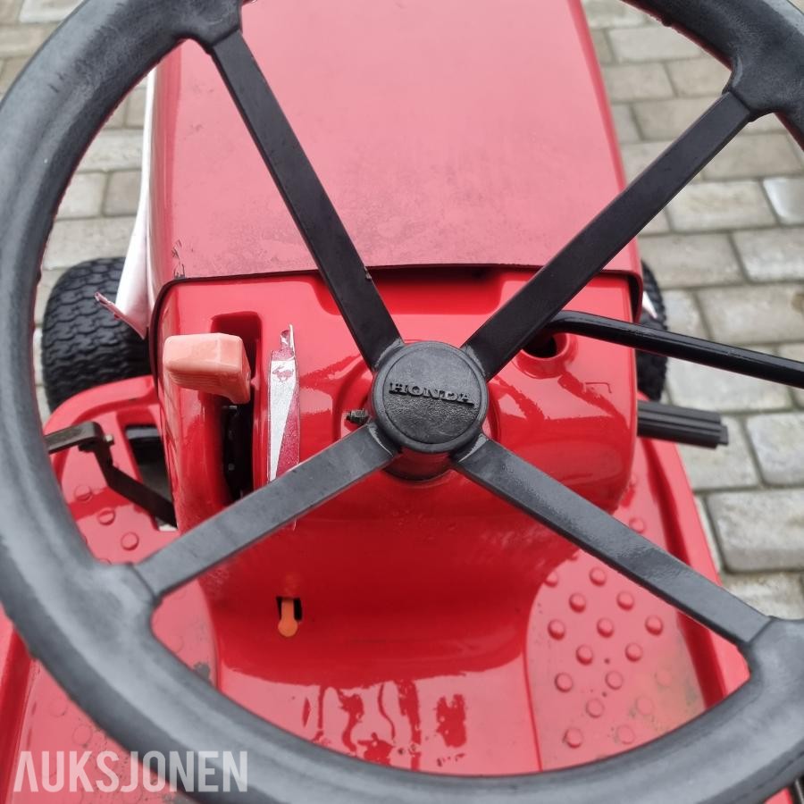2013 HONDA Sitteklipper