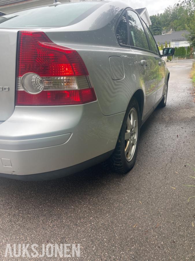 2004 Volvo S40 2.0 136hk rep objekt skinn eu ok 08.2028
