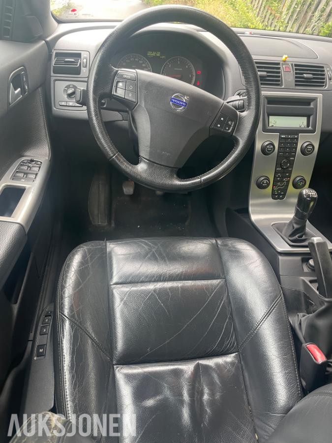 2004 Volvo S40 2.0 136hk rep objekt skinn eu ok 08.2028