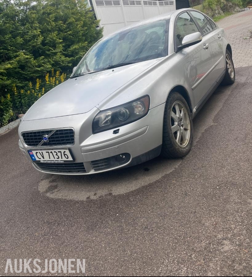 2004 Volvo S40 2.0 136hk rep objekt skinn eu ok 08.2028