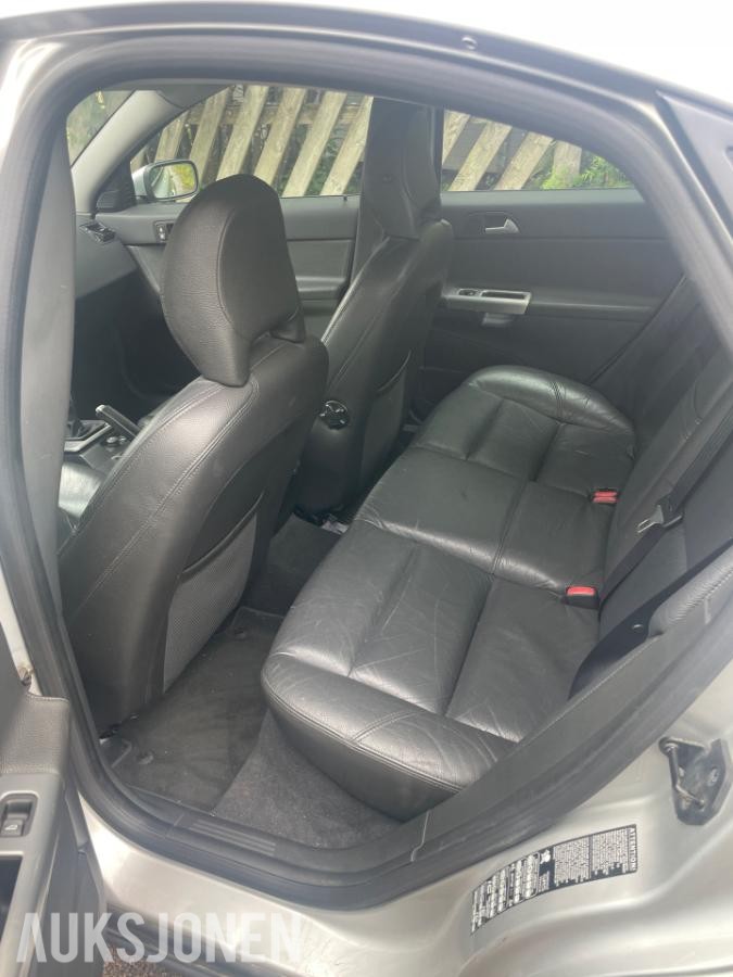 2004 Volvo S40 2.0 136hk rep objekt skinn eu ok 08.2028
