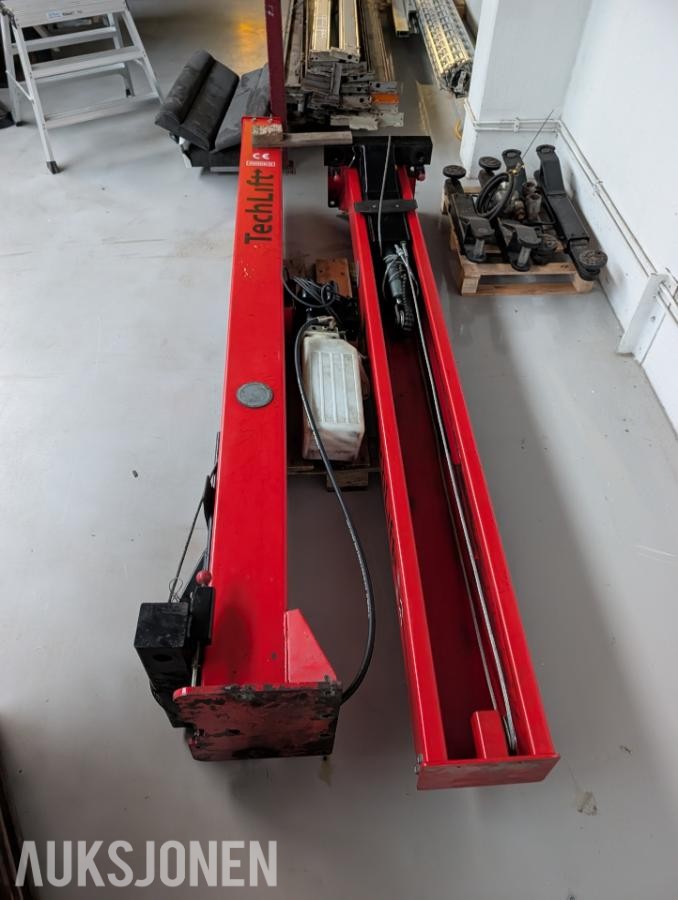 2013 TechLift T4 2-søylet løftebukk 4000 kg