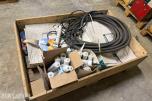 Parti med kabler, koblinger og diverse forbruksmateriell