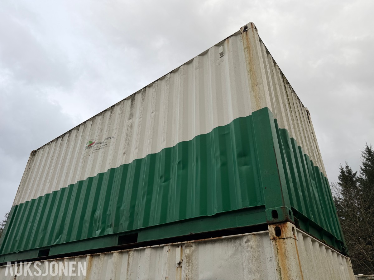 Lagercontainer med reolinnredning