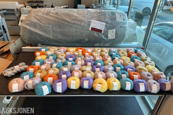 84 garnnøster Rauma Tjukk Mohair
