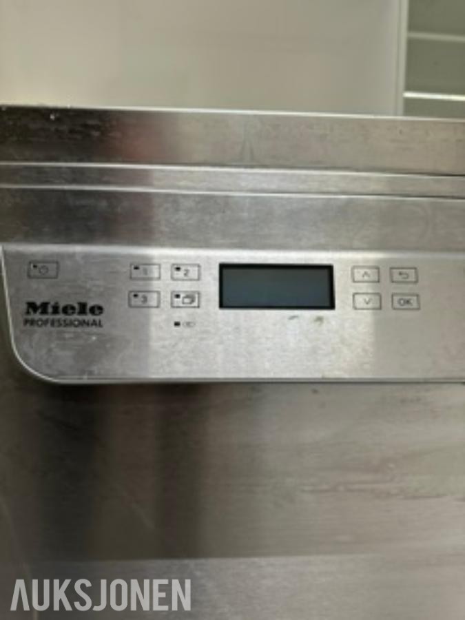 2023 Miele Professional Rustfri oppvaskmaskin med kum/benk/blandebatteri og fjæropphengt spyledusj